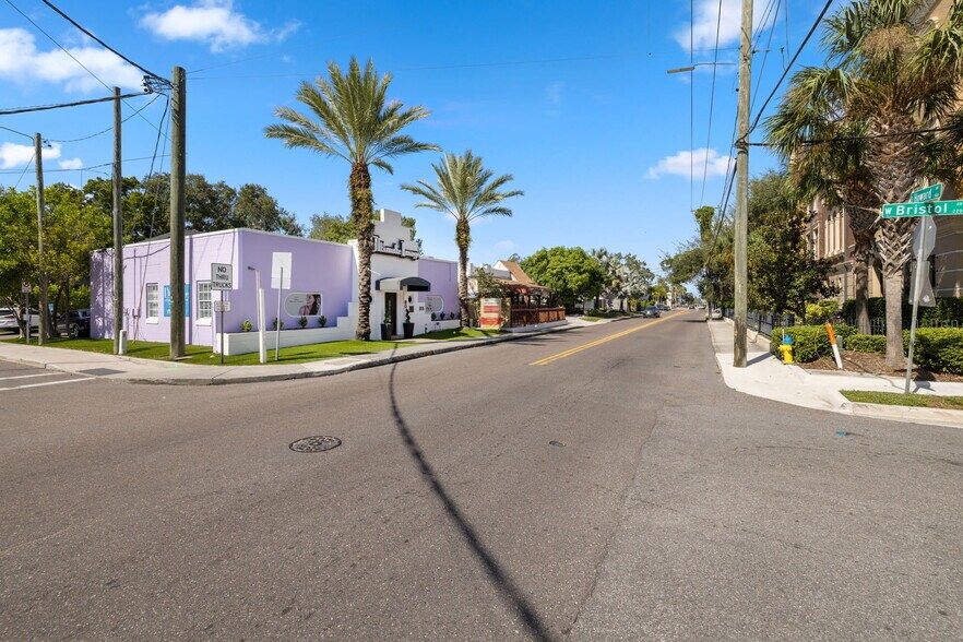More Photos Of 815 S Howard Ave, Tampa Medical For Sale