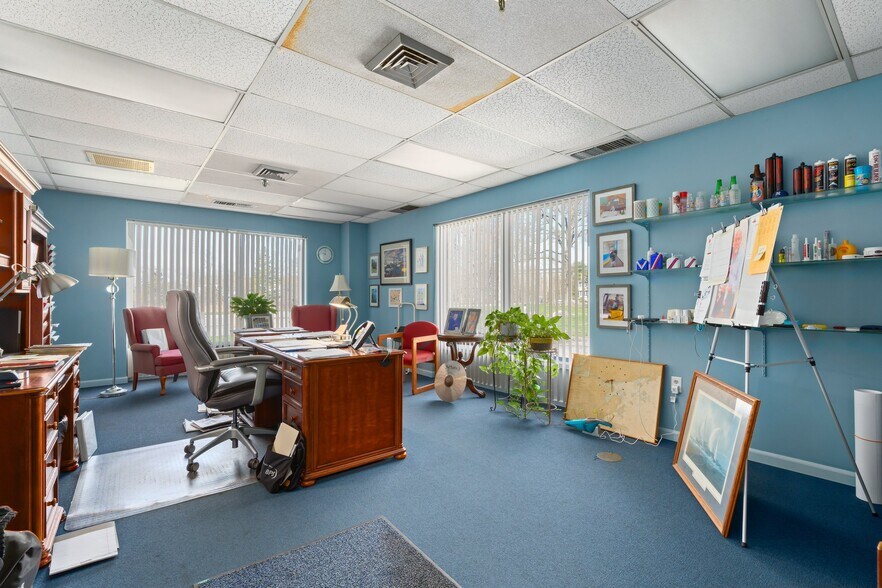 More Photos Of 25 Hale St, Newburyport Manufacturing For Sale