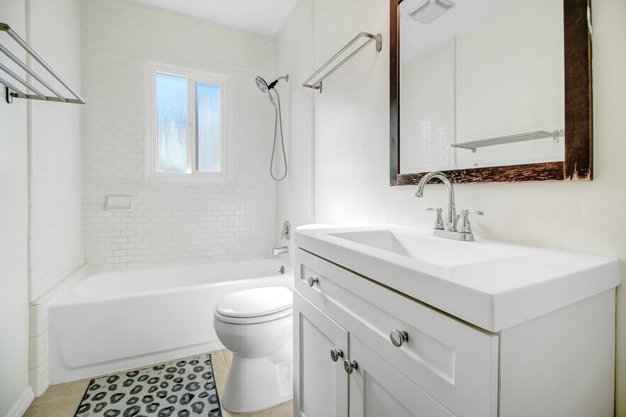 More Photos Of 2003 Lake Ave, Altadena Apartments For Sale