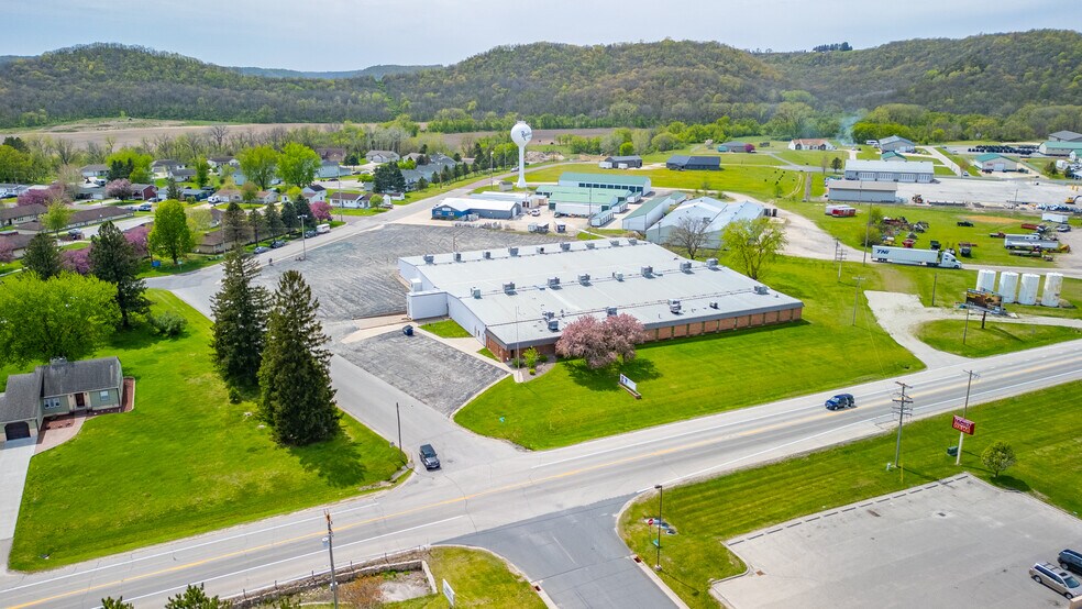 More Photos Of 901 Home St, Rushford Manufacturing For Sale