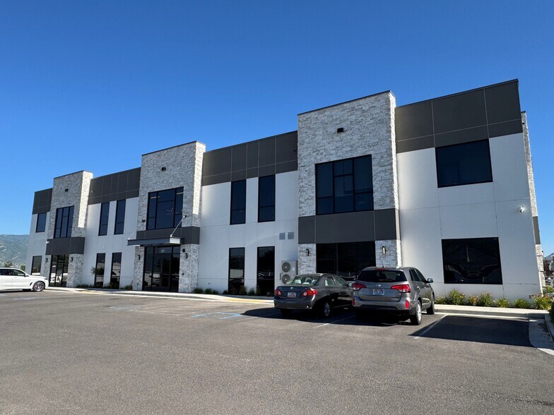 More Photos Of 321 W 1300 S, Heber City Office For Lease