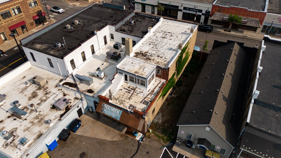 More Photos Of 916 Mainstreet, Hopkins Storefront Retail Residential For Sale