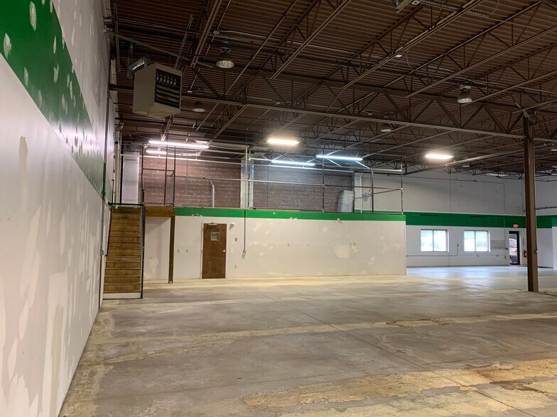 More Photos Of 113 Robbins Rd, Downingtown Light Manufacturing For Lease