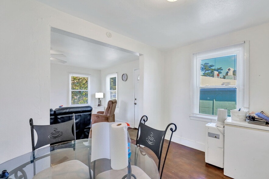 More Photos Of 2203 Skidaway Rd, Savannah Freestanding For Sale