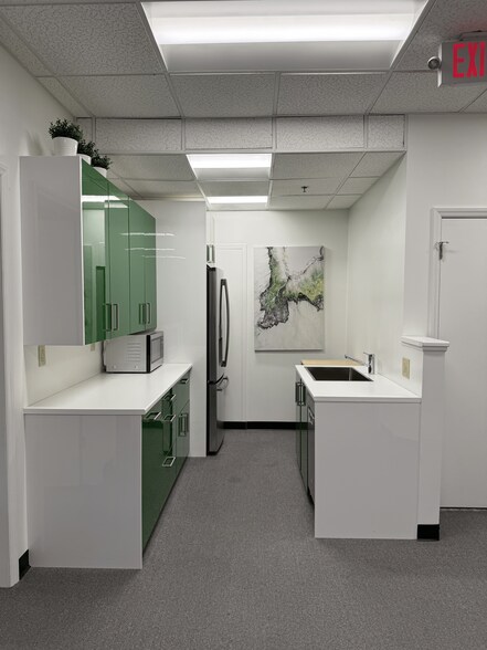 More Photos Of 308 W Rosemary St, Chapel Hill Office For Lease