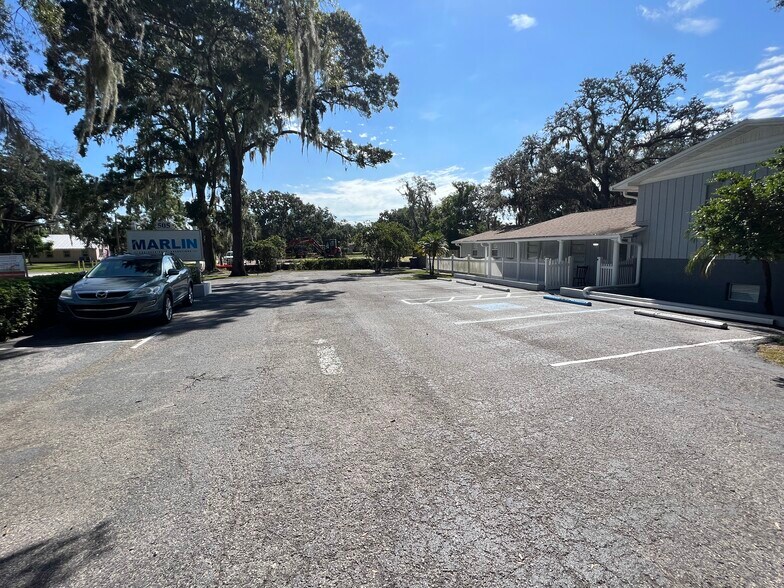 More Photos Of 505 Westbrook Ave, Brandon Office For Sale