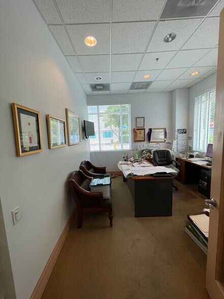 More Photos Of 2830 W State Road 84, Fort Lauderdale Flex For Sale