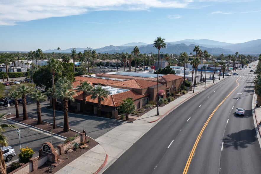 More Photos Of 1800 N Palm Canyon Dr, Palm Springs Restaurant For Sale