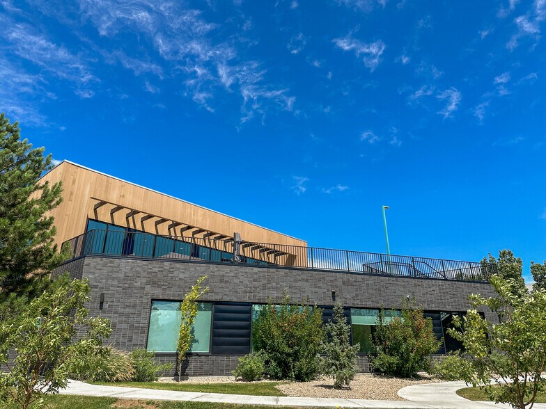 More Photos Of 10718 S Beckstead Ln, South Jordan Coworking Space