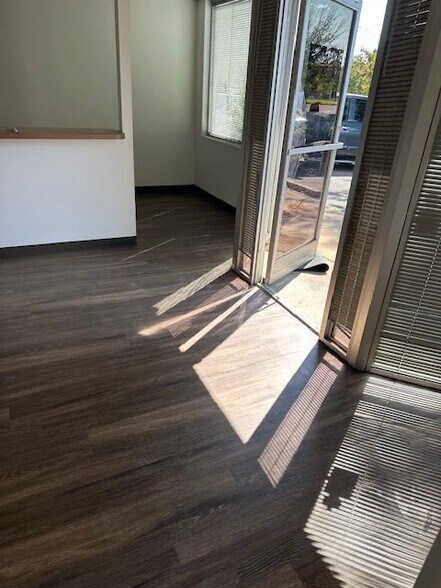 More Photos Of 4200 Lamar Ave, Memphis Warehouse For Lease