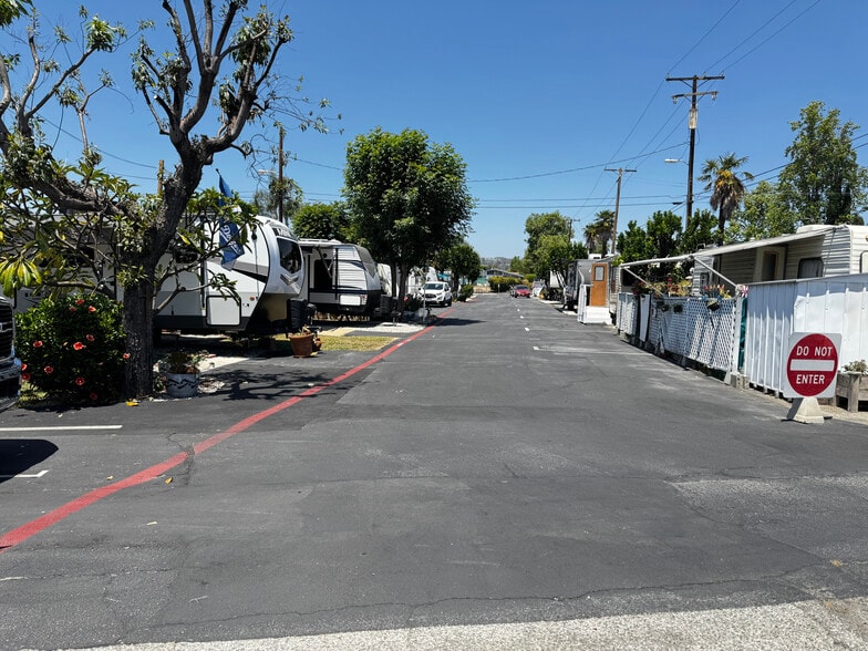 More Photos Of 10931 1st Ave, Whittier Manufactured Housing Mobile Home Park For Sale