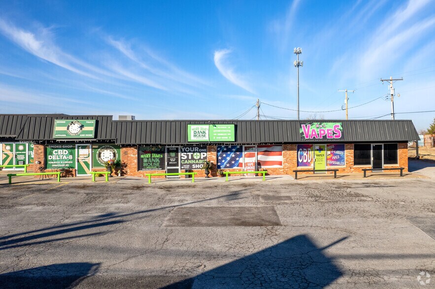 More Photos Of 7209-7217 S Council Rd, Oklahoma City Unknown For Lease