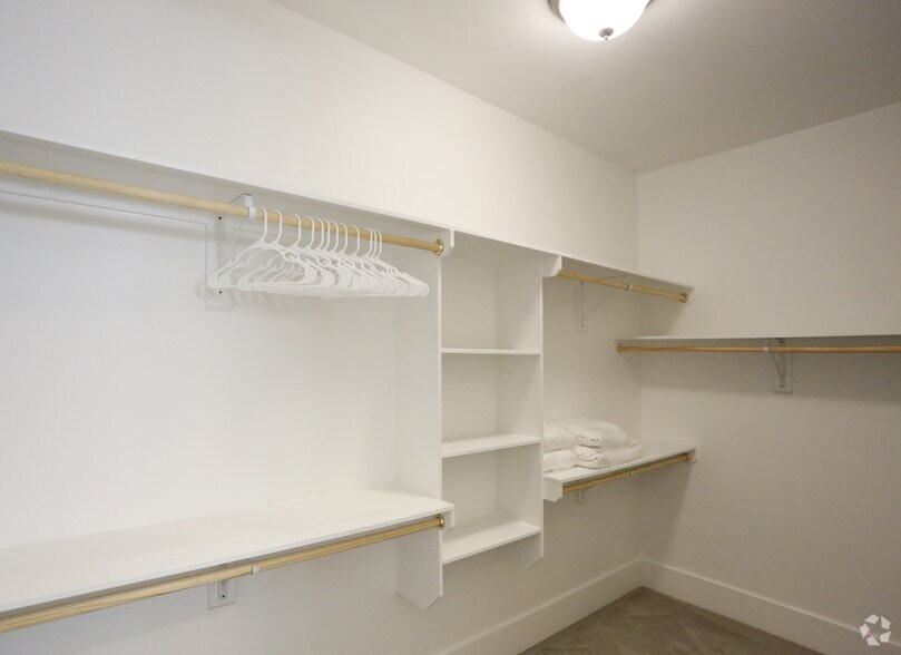 More Photos Of 141 Napoleon St, Baton Rouge Multifamily For Sale