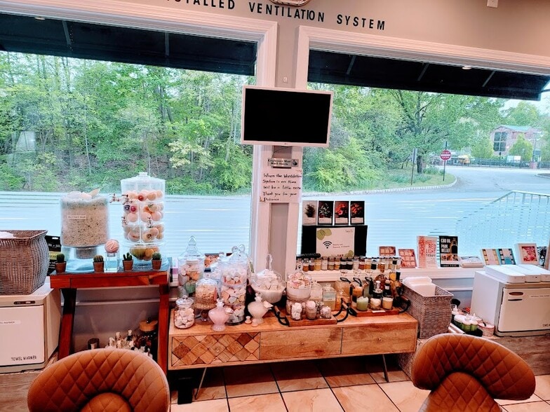 More Photos Of 652 Main Rd, Towaco Storefront Retail Office For Lease