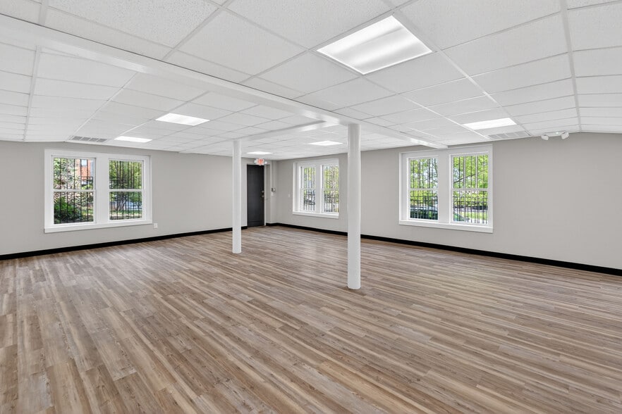More Photos Of 208 St Marys St, Raleigh Loft Creative Space For Sale