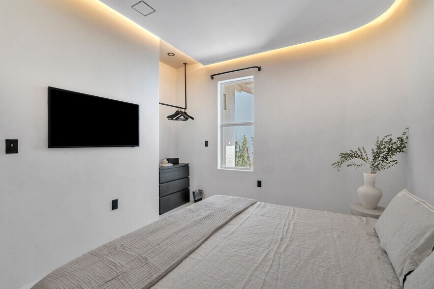 More Photos Of 120 NE 25th St, Miami Specialty For Sale