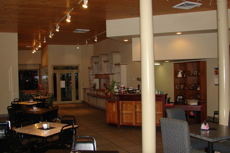 More Photos Of 226 Pine St, Abilene Storefront Retail Office For Sale