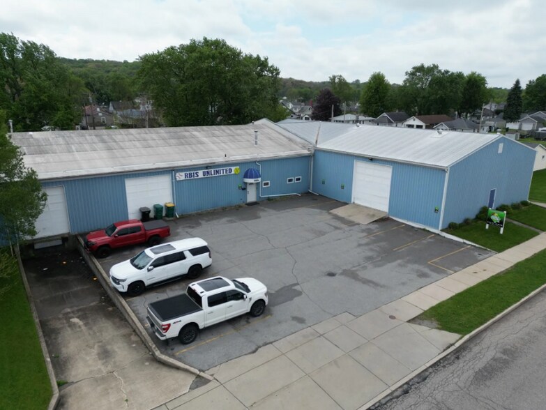 More Photos Of 2017 W 6th St, Mishawaka Warehouse For Lease