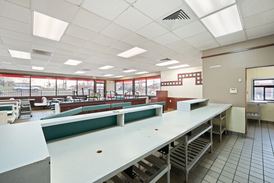 More Photos Of 120 Kapp St, Dobson General Retail For Sale