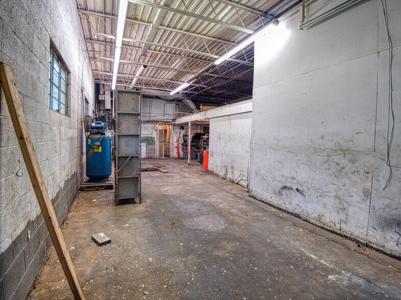 More Photos Of 3901 NE 23rd St, Oklahoma City Auto Repair For Sale