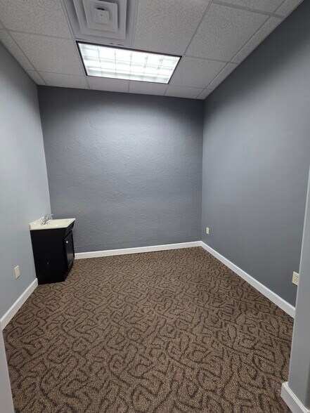 More Photos Of 205 Main St S, Minot Storefront Retail Office For Lease