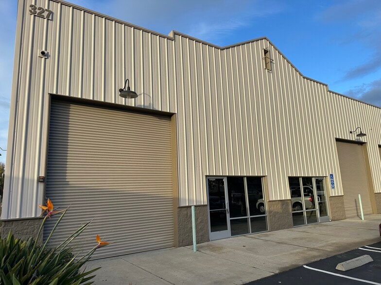 Primary Photo Of 327 E Oak St, Santa Maria Manufacturing For Lease
