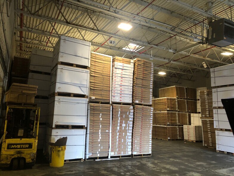 More Photos Of 263-275 Park Ave, East Hartford Warehouse For Lease