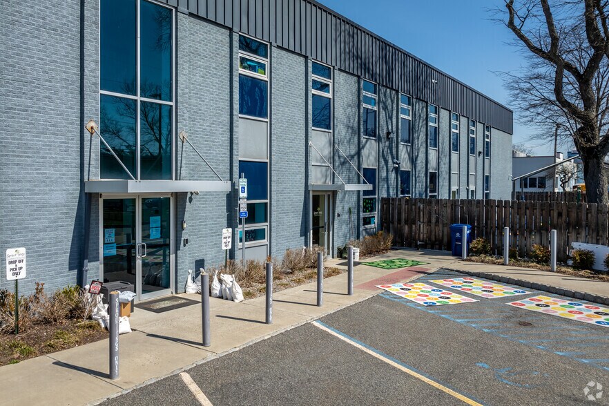 More Photos Of 755 Central Ave, New Providence Warehouse For Lease