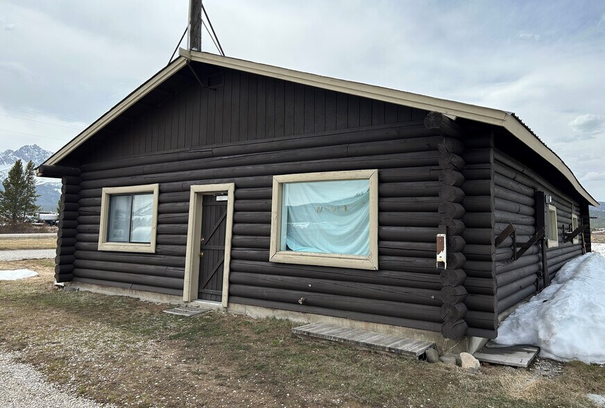 More Photos Of 1150 Eva Falls, Stanley Restaurant For Sale