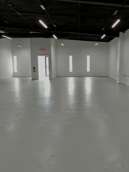 More Photos Of 1917 W Bowie St, Fort Worth Loft Creative Space For Lease