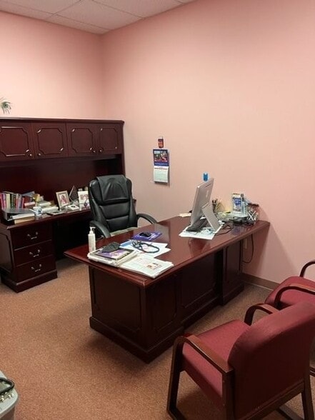 More Photos Of 1028 S 78th St, Tampa Medical For Sale