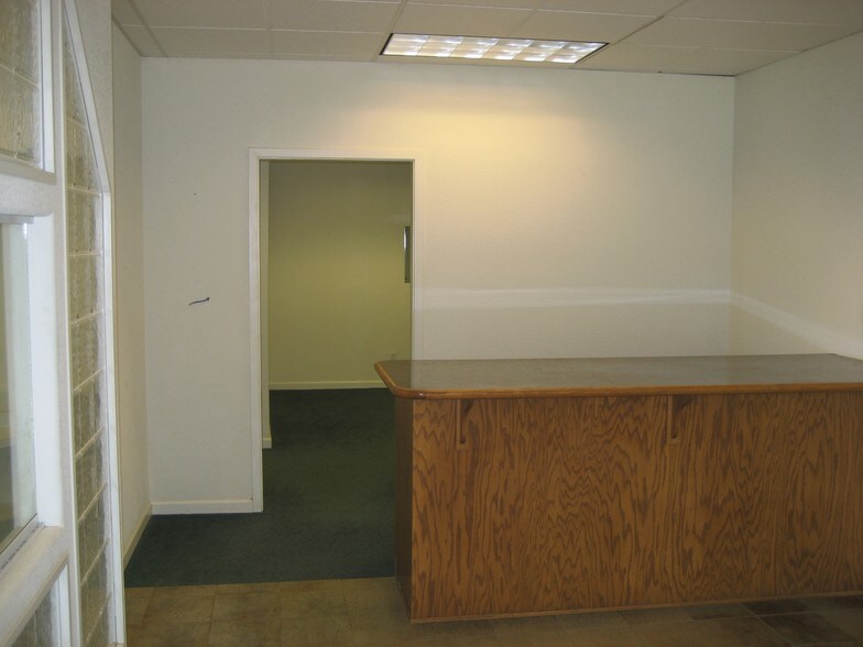 More Photos Of 1111 Dunbar Rd, Arnold Office For Sale