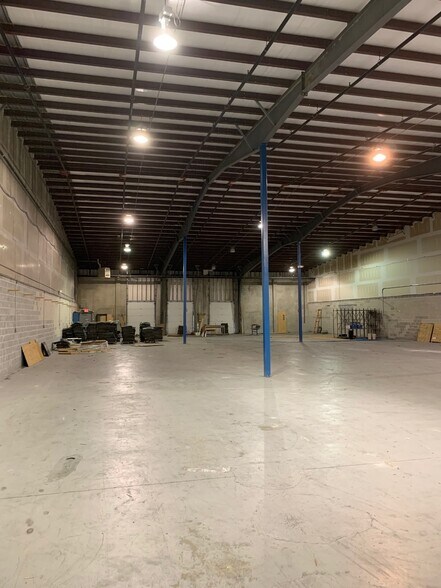More Photos Of 200 W Parkway Dr, Egg Harbor Township Warehouse For Lease