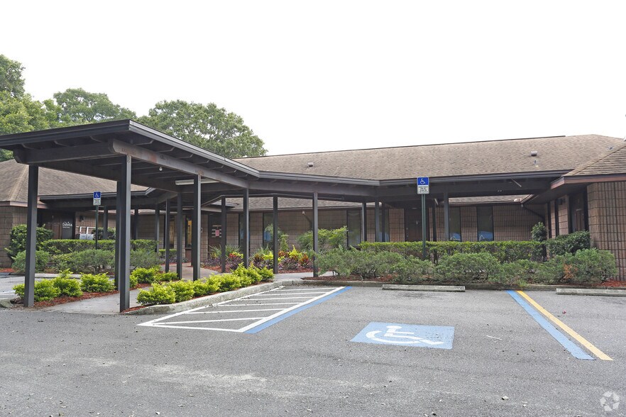 More Photos Of 908 S Parsons Ave, Brandon Medical For Lease