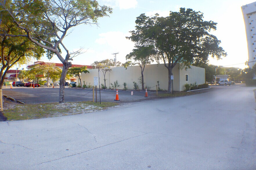 More Photos Of 4875 NE 20th Ter, Fort Lauderdale Medical For Lease