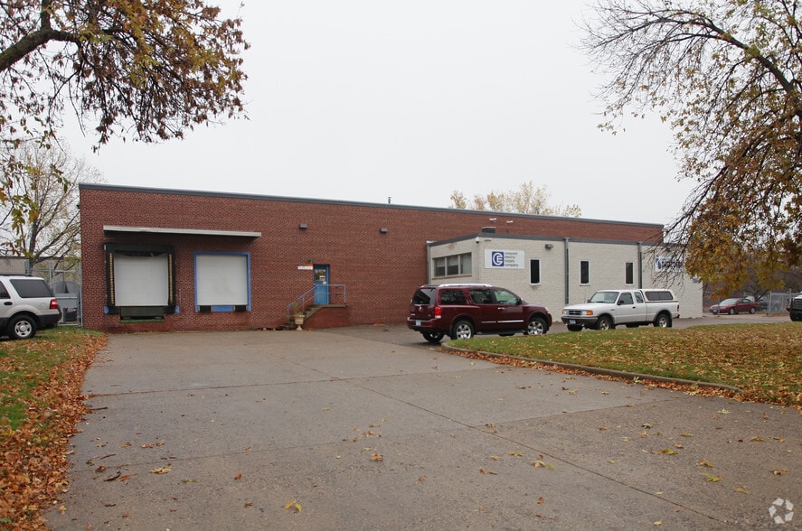 More Photos Of 2360 N Nevada Ave, Minneapolis Warehouse For Sale