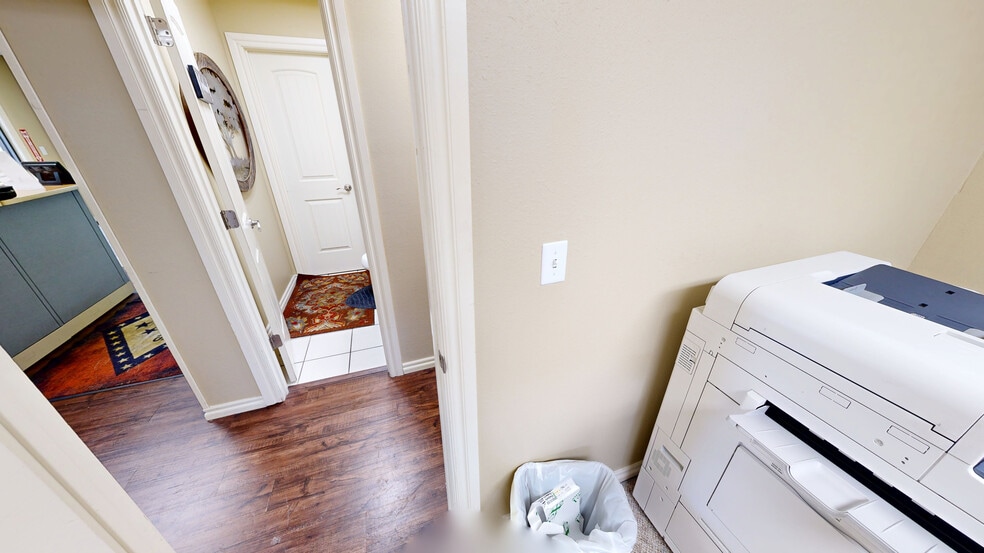 More Photos Of 1213 Esi Dr, Springdale Warehouse For Lease