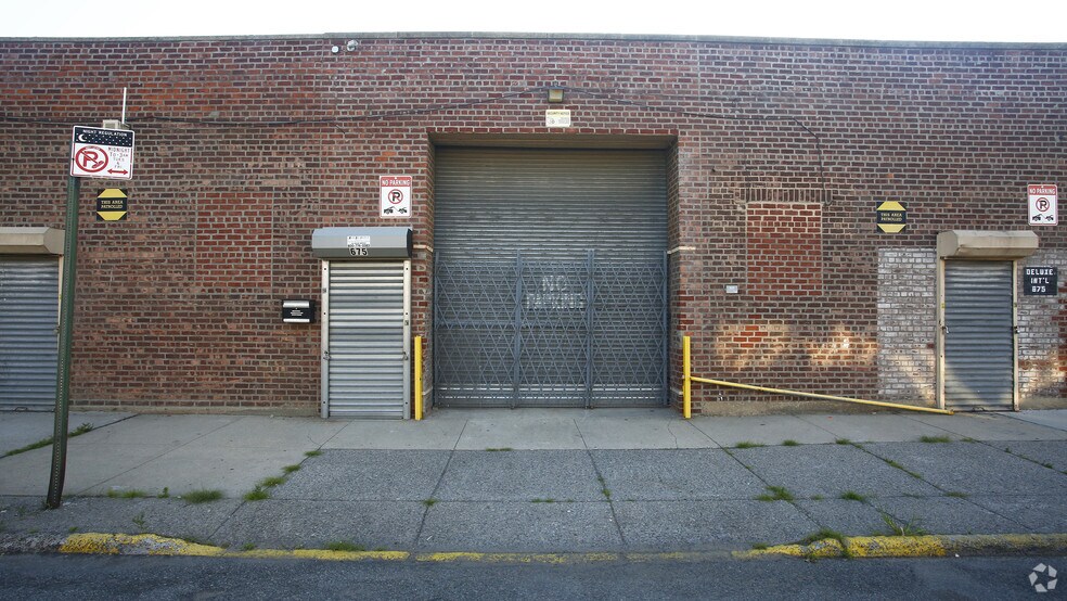 More Photos Of 673-685 Berriman St, Brooklyn Warehouse For Lease