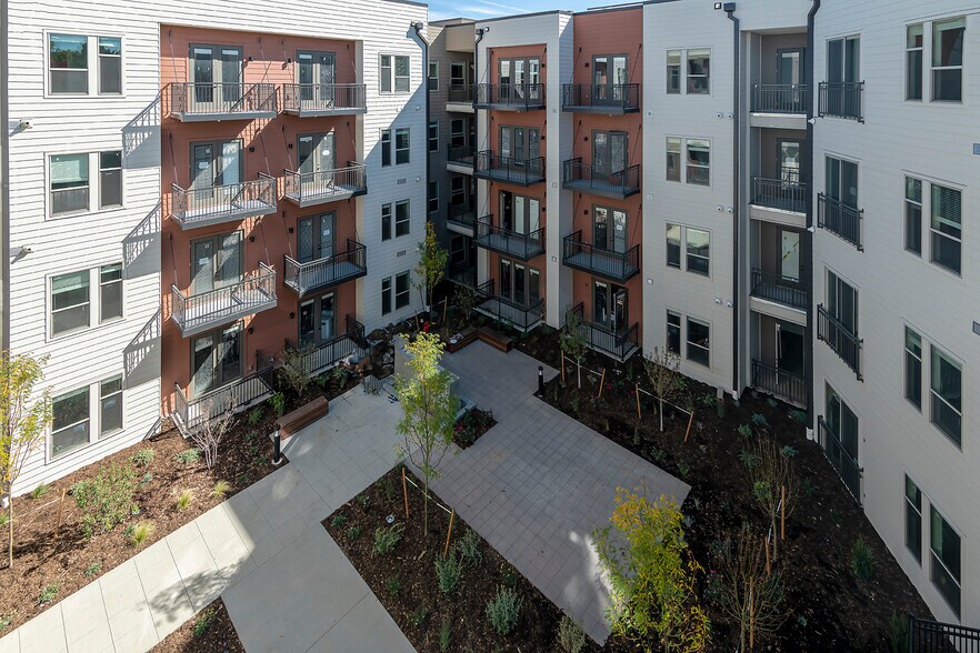 More Photos Of 270 E Flatiron Crossing Dr, Broomfield Apartments For Lease