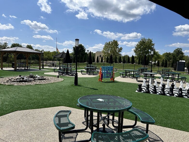 More Photos Of 350 E Steels Corners Rd, Cuyahoga Falls Freestanding For Sale