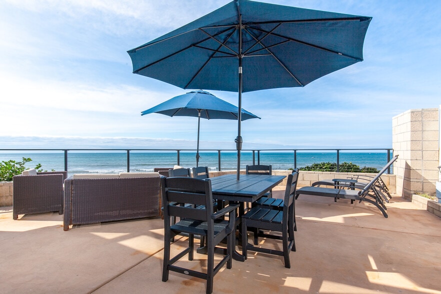 More Photos Of 1476-80 Pescadero Dr, San Diego Apartments For Sale