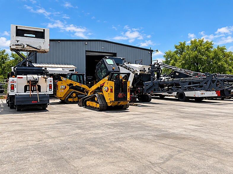 More Photos Of 16900 Gator Rd, Fort Myers Industrial For Lease