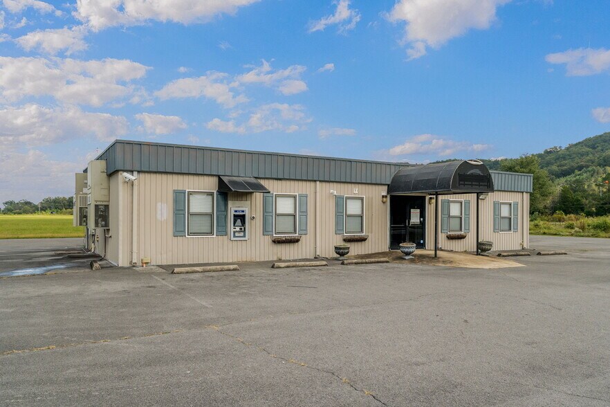 More Photos Of 5674 AL Highway 68, Collinsville Bank For Sale