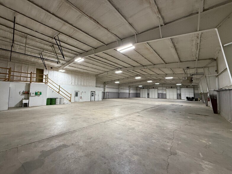 More Photos Of 28 N Hickory St, Sapulpa Industrial For Sale