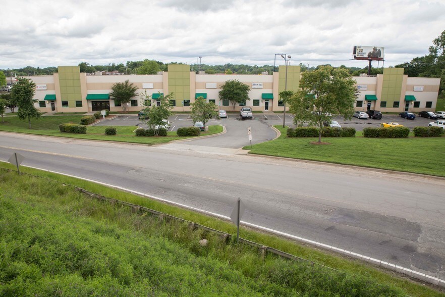 More Photos Of 2835 Jeff Adams Dr, Charlotte Warehouse For Lease