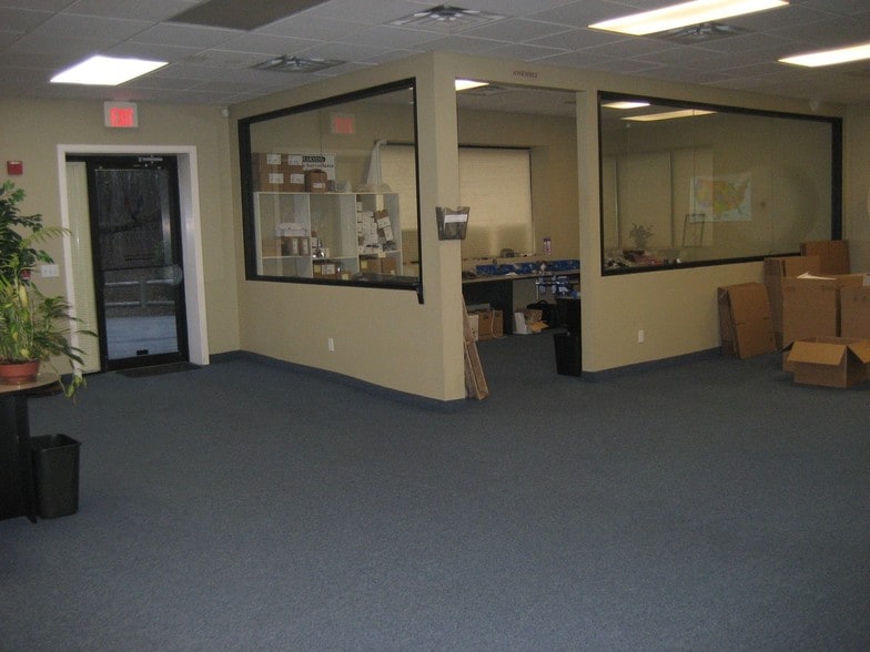 More Photos Of 309 Taunton Ave, Seekonk Office For Sale