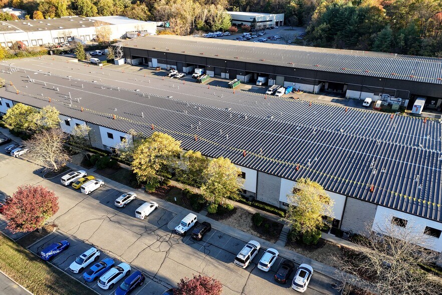 More Photos Of 230 West Parkway, Pompton Plains Flex For Sale