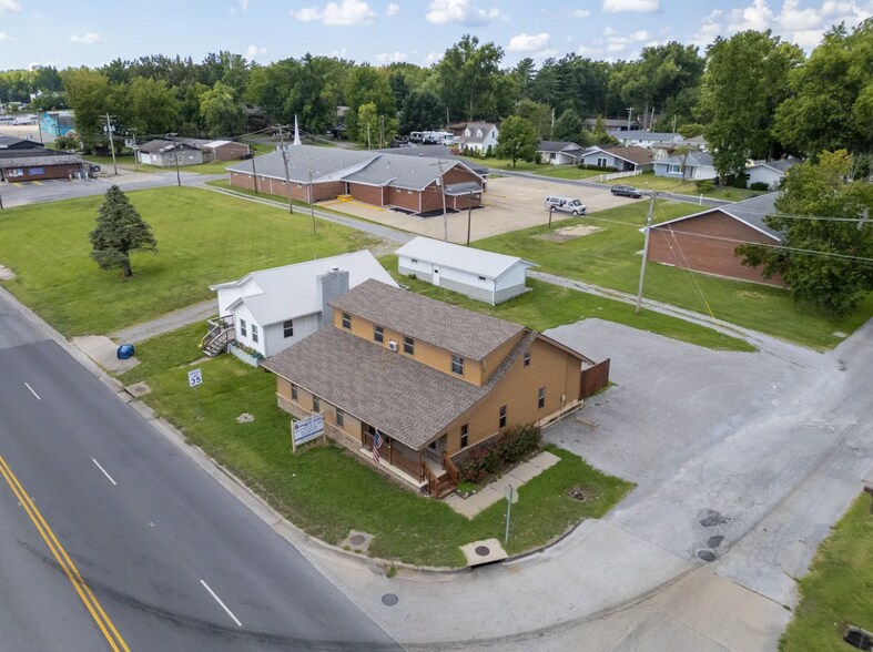 More Photos Of 1201 S Park Ave, Herrin Office For Sale