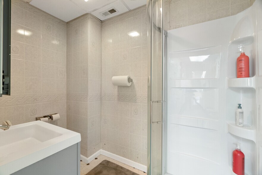 More Photos Of 5-7 Elm St, New Haven Office For Lease