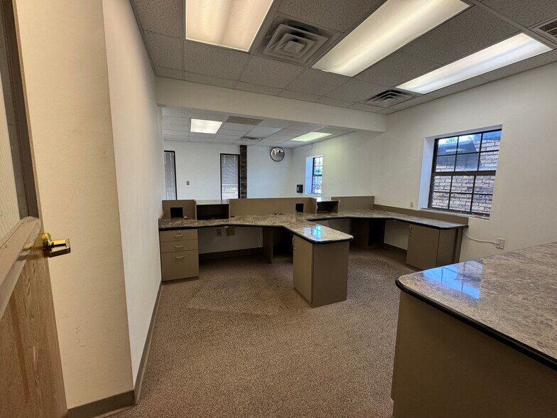 More Photos Of 540 N Main St, Jasper Storefront Retail Office For Lease